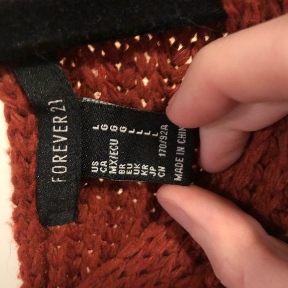 Chunky Knit Rust Coloured backless V-Neck Sweater - Picture 5 of 5